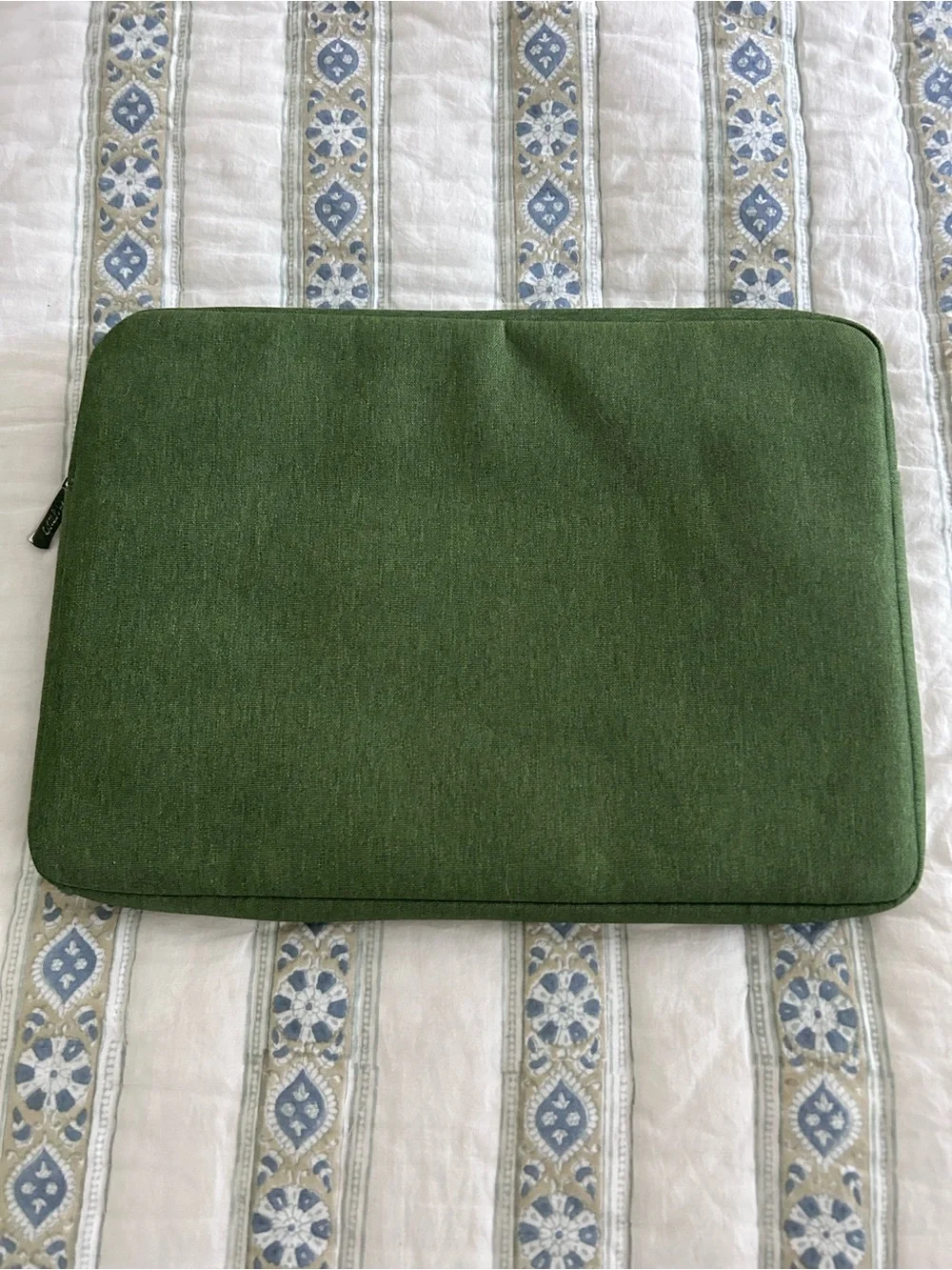 Green 14-15” Laptop case sleeve bag w/ pouch